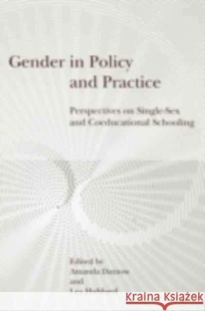 Gender in Practice: Study of Lawyers' Lives Hagan, John 9780195092820 Oxford University Press