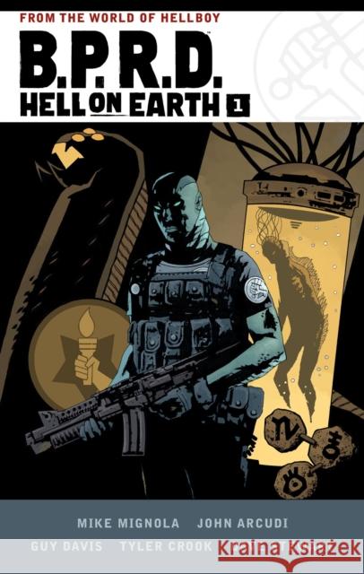 B.P.R.D. Hell on Earth Volume 1 Mike Mignola John Arcudi Guy Davis 9781506719702 Dark Horse Comics,U.S.