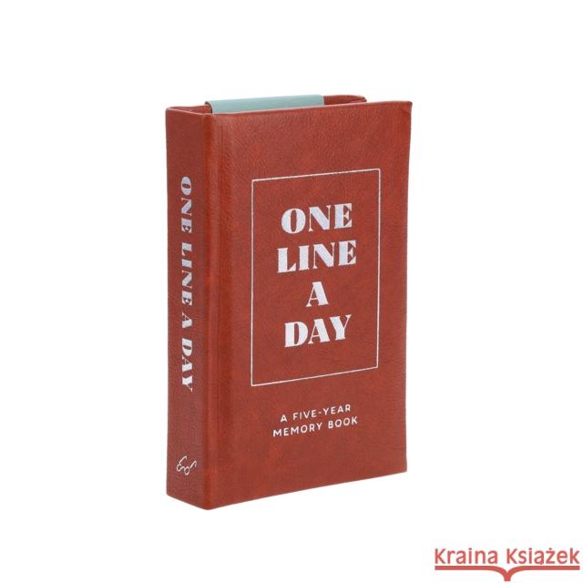 Luxe One Line a Day: A Five-Year Memory Book Chronicle Books 9781797213019