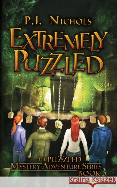 Extremely Puzzled (The Puzzled Mystery Adventure Series: Book 3) P. J. Nichols 9784910091082 Brilliant Owl Press - książka