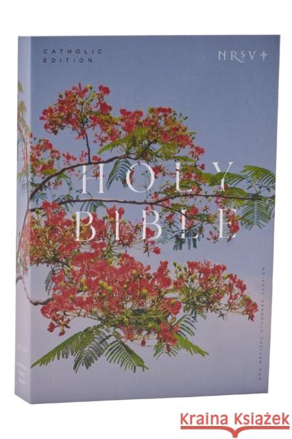 NRSV Catholic Edition Bible, Royal Poinciana Paperback (Global Cover Series): Holy Bible Catholic Bible Press 9781400337194 Thomas Nelson Publishers - książka