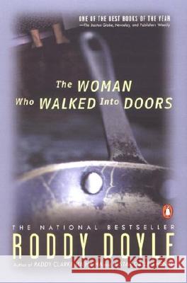 The Woman Who Walked Into Doors Roddy Doyle 9780140255126 Penguin Books - książka