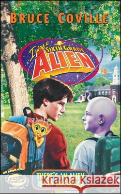There's an Alien in My Backpack Bruce Coville 9780671026585 Aladdin Paperbacks - książka