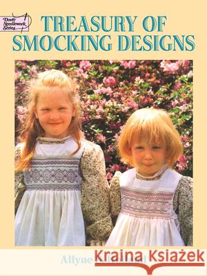 Treasury of Smocking Designs Allyne S. Holland 9780486249919 Dover Publications