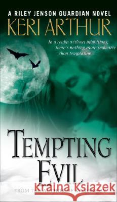 Tempting Evil Keri Arthur 9780553588477 Dell Publishing Company