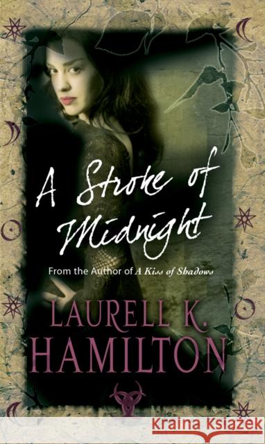 A Stroke Of Midnight : Urban Fantasy (Merry Gentry 4) Laurell K Hamilton 9780553816334 0