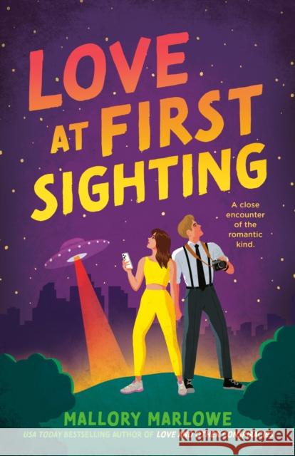 Love at First Sighting Mallory Marlowe 9780593640104
