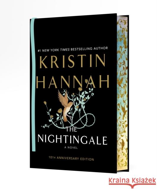 The Nightingale Deluxe Edition: A Novel Kristin Hannah 9781250370112 St. Martin's Press