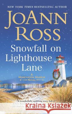 Snowfall on Lighthouse Lane JoAnn Ross 9781335556783 Hqn