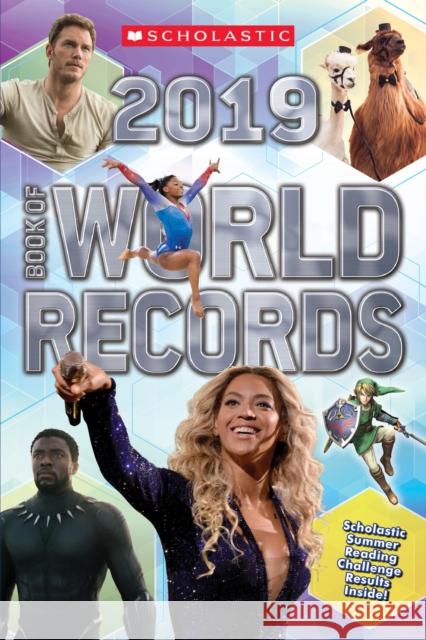 Scholastic Book of World Records 2019 Scholastic 9781338307856 Scholastic Inc.