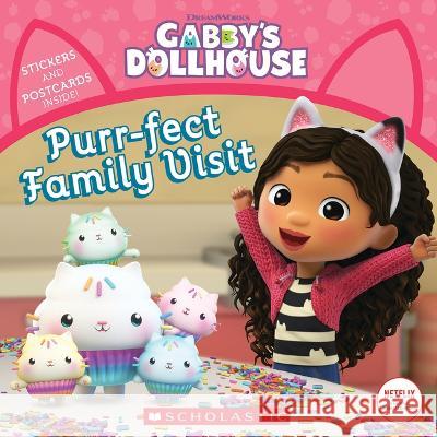 Purr-Fect Family Visit (Gabby's Dollhouse Storybook) Pamela Bobowicz 9781338838879 Scholastic Inc.
