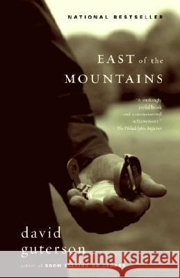 East of the Mountains David Guterson 9781400032655 Vintage Books USA