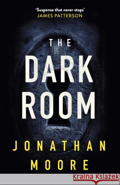 The Dark Room Jonathan Moore 9781409165040