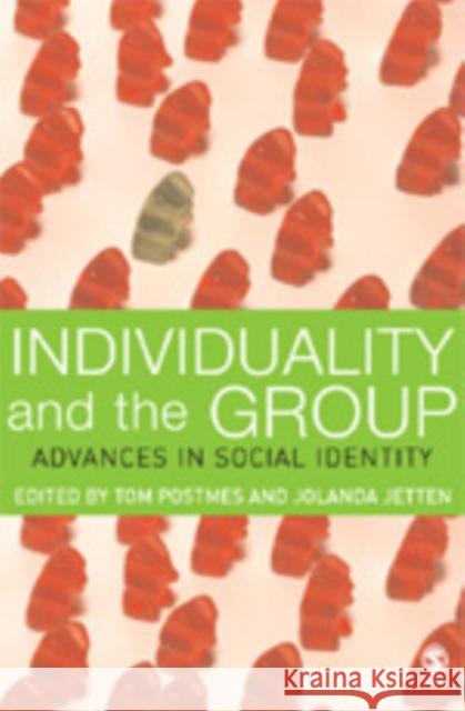 Individuality and the Group: Advances in Social Identity Postmes, Tom 9781412903202 Sage Publications