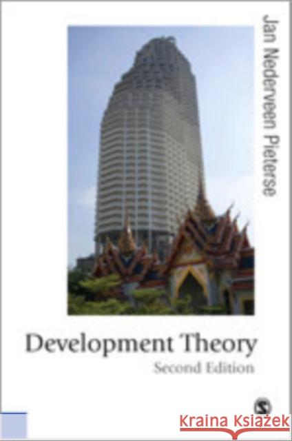 Development Theory Jan Nedervee 9781412945141 Sage Publications (CA)