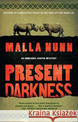 Present Darkness Nunn, Malla 9781451616965 Atria Books
