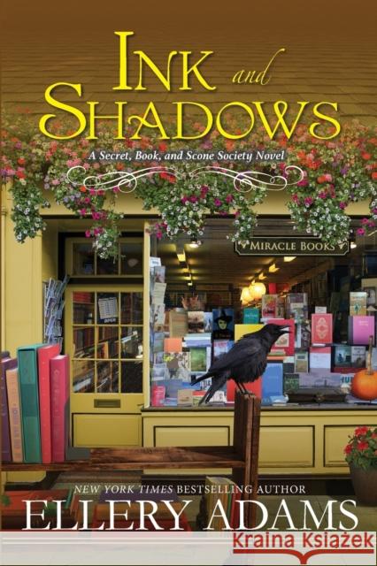 Ink and Shadows: A Witty & Page-Turning Southern Cozy Mystery Ellery Adams 9781496726421