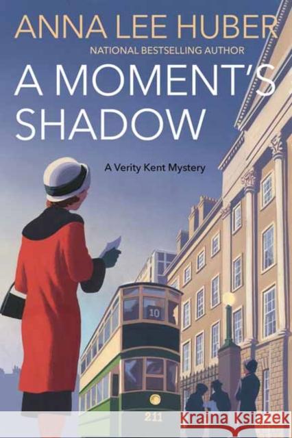 A Moment's Shadow Anna Lee Huber 9781496740090 Kensington Publishing Corporation