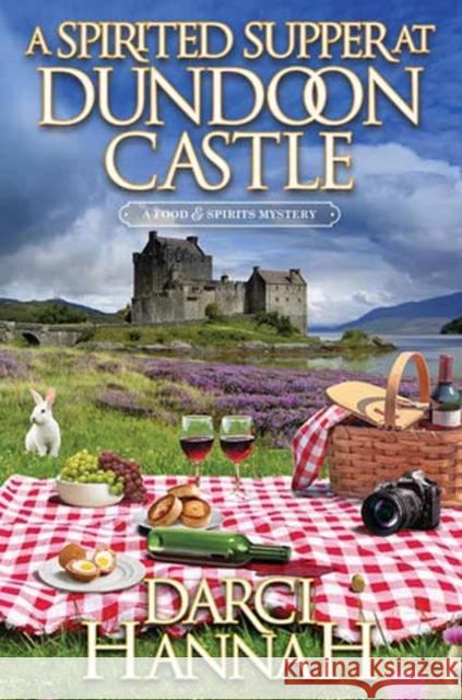 A Spirited Supper at Dundoon Castle Darci Hannah 9781496747471 Kensington Cozies
