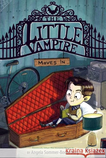 The Little Vampire Moves in Angela Sommer-Bodenburg 9781534494107 Aladdin