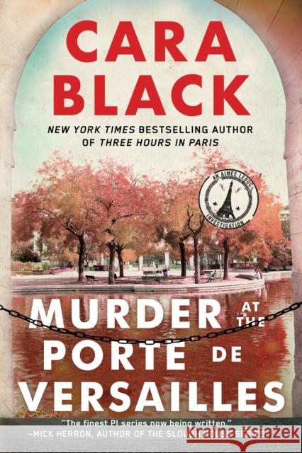 Murder At The Porte De Versailles Cara Black 9781641294553 Soho Press