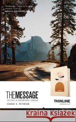 The Message Thinline (Leather-Look, Cream & Clay) Peterson, Eugene H. 9781641585538 NavPress Publishing Group