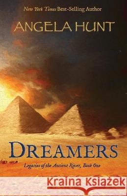 Dreamers: Large Print Edition Angela Hunt 9781736827543 Hunt Haven Press