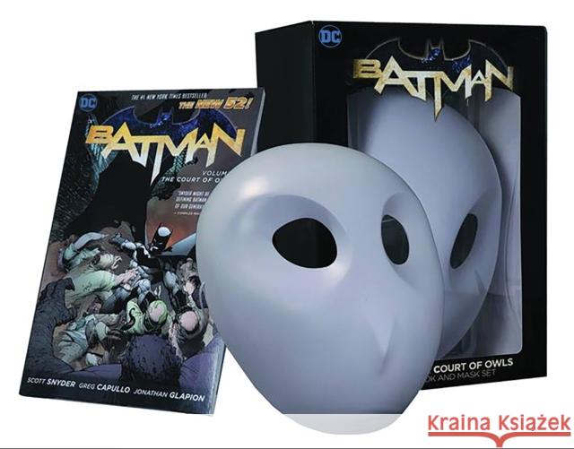 Batman: The Court of Owls Mask and Book Set Scott Snyder Greg Capullo 9781779517944