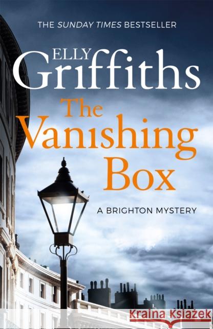 The Vanishing Box: The Brighton Mysteries 4 Griffiths, Elly 9781784297022 Quercus Publishing