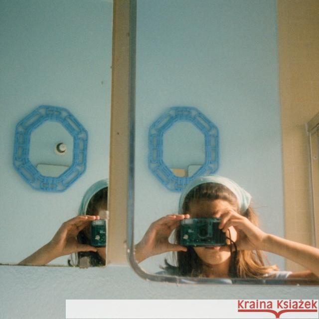 Anne Collier: Women with Cameras (Self Portrait) Anne Collier 9781949172003
