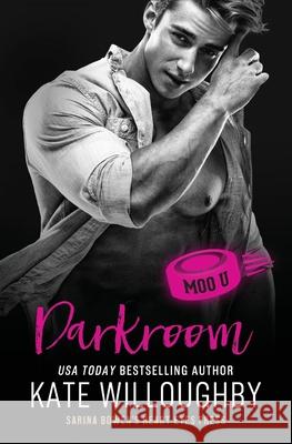 Darkroom: A Moo U Hockey Romance Heart Eyes Press Kate Willoughby 9781954500204