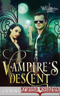 Vampire's Descent Jennifer Snyder 9781977907608 Createspace Independent Publishing Platform