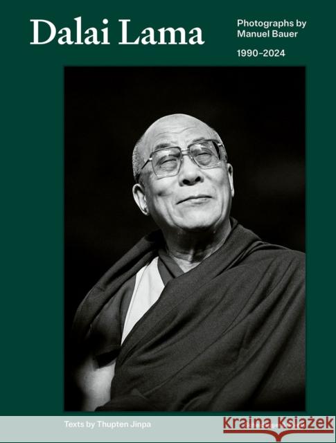 Dalai Lama: Photographs by Manuel Bauer. 1990-2024  9783039422388 Scheidegger und Spiess AG, Verlag