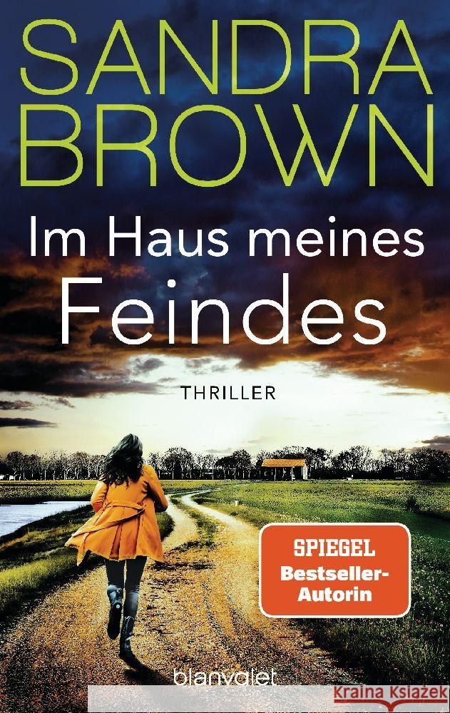 Im Haus meines Feindes Brown, Sandra 9783734114021