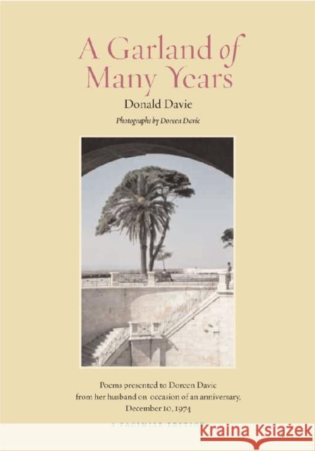 A Garland of Many Years Donald Davie Doreen Davie Vereen Bell 9780826515070 Vanderbilt University Press - książka