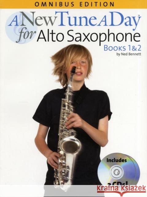 A New Tune A Day: Alto Saxophone - Books 1 and 2 Ned Bennett 9781847721594 Omnibus Press - książka