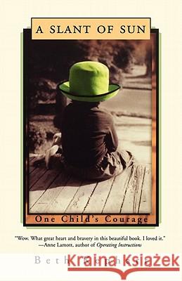 A Slant of Sun: One Child's Courage Beth Kephart 9780393340983 W. W. Norton & Company - książka