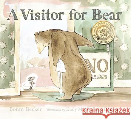 A Visitor for Bear Becker, Bonny 9780763628079 CANDLEWICK BOOKS - książka