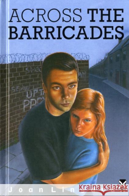 Across The Barricades Joan Lingard 9780435122034 Pearson Education Limited - książka