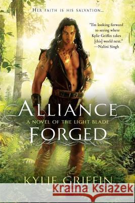 Alliance Forged Kylie Griffin 9780425256015 Berkley Publishing Group - książka
