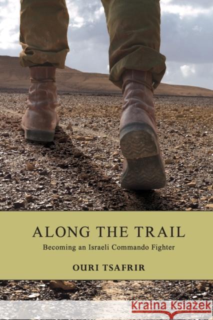 Along the Trail Ouri Tsafrir 9781938842566 Bardolf & Company - książka