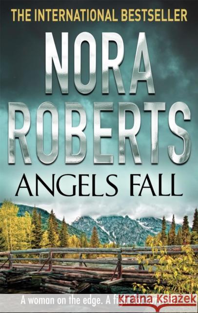 Angels Fall Nora Roberts 9780749929671  - książka
