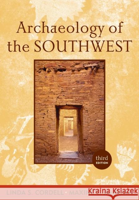 Archaeology of the Southwest Linda S. Cordell Maxine E. McBrinn 9781598746754 Left Coast Press - książka