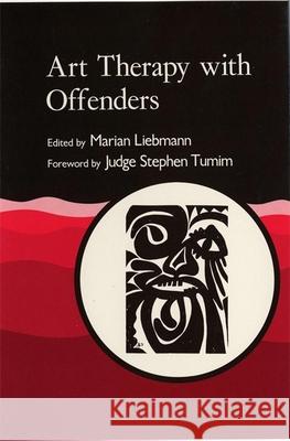 Art Therapy with Offenders Marian Liebmann 9781853021718  - książka