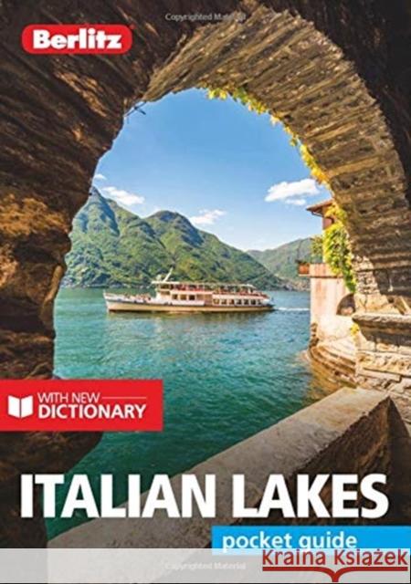 Berlitz Pocket Guide Italian Lakes (Travel Guide with Dictionary)  9781785731198 APA Publications - książka