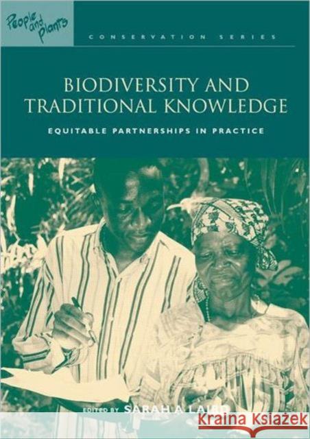 Biodiversity and Traditional Knowledge Laird, Sarah A. 9781853836985 Earthscan Publications - książka