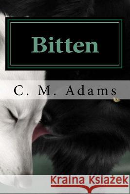 Bitten: The Forbidden Series - Book 1 C. M. Adams 9781522998730 Createspace Independent Publishing Platform - książka