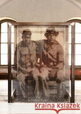 Black Gold  9798890181343 Radius Books - książka