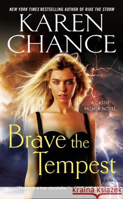 Brave the Tempest Karen Chance 9781101990001 Berkley Books - książka