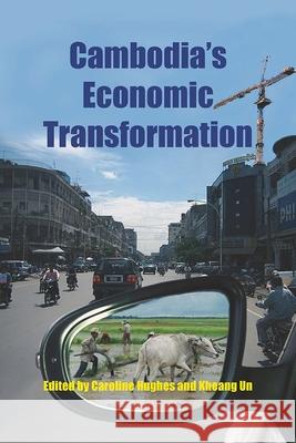 Cambodia's Economic Transformation Caroline Hughes Kheang Un  9788776940836 NIAS Press - książka